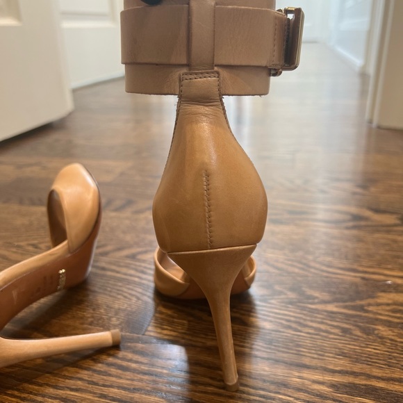 Schutz heels, ankle buckle. Only worn once for indoor event - Picture 3 of 7